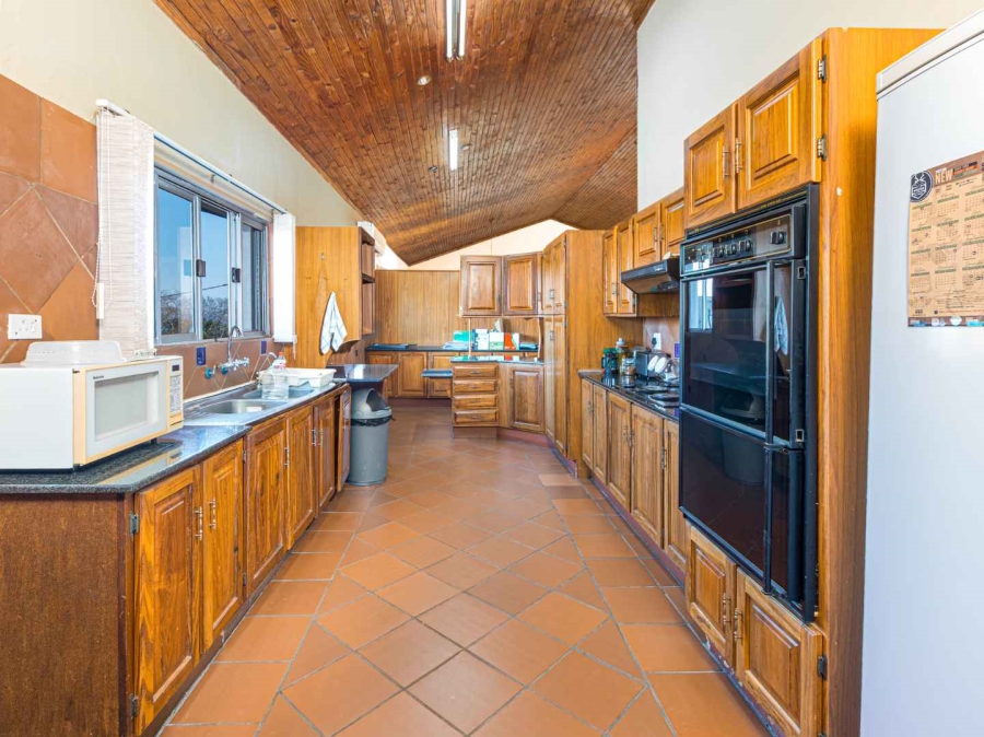 6 Bedroom Property for Sale in Schoemansville North West